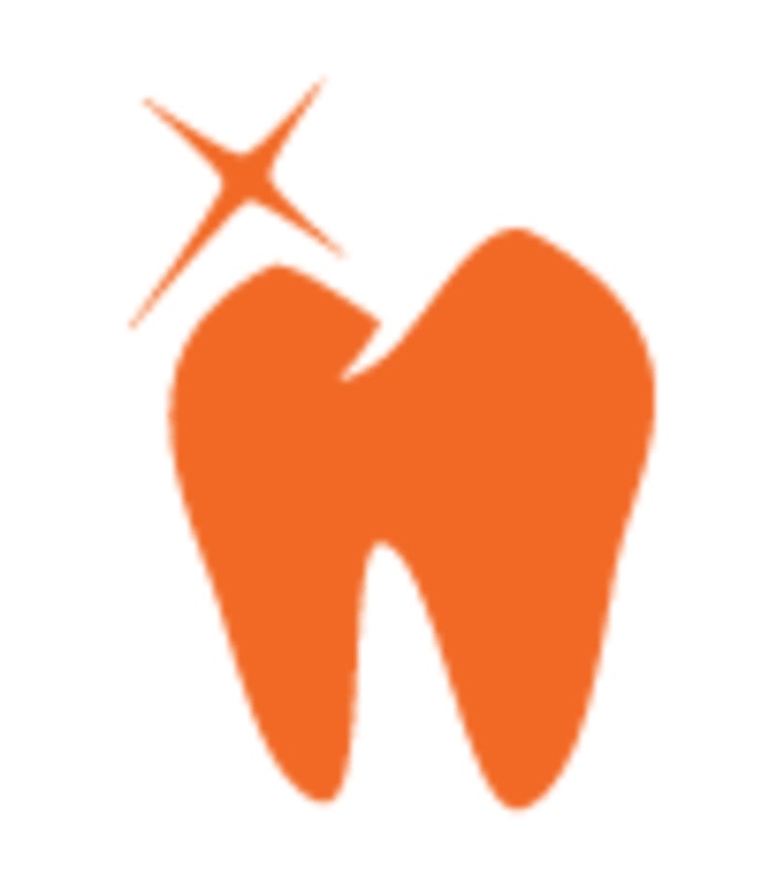 <p>Healthy teeth: Mechanical action of chewing crunchy dry kibble helps promote good oral hygiene</p>